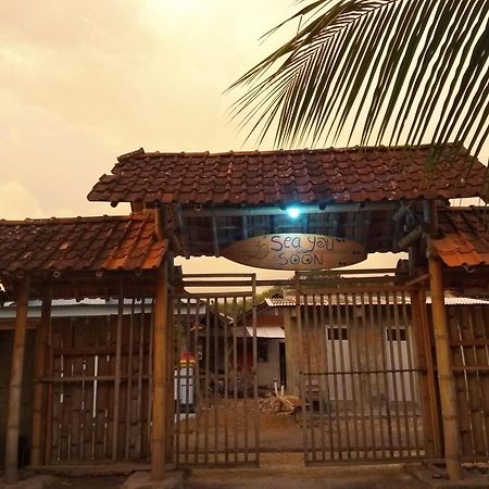 Kalak Harry'S Ocean House Watukarung Homestay מראה חיצוני תמונה