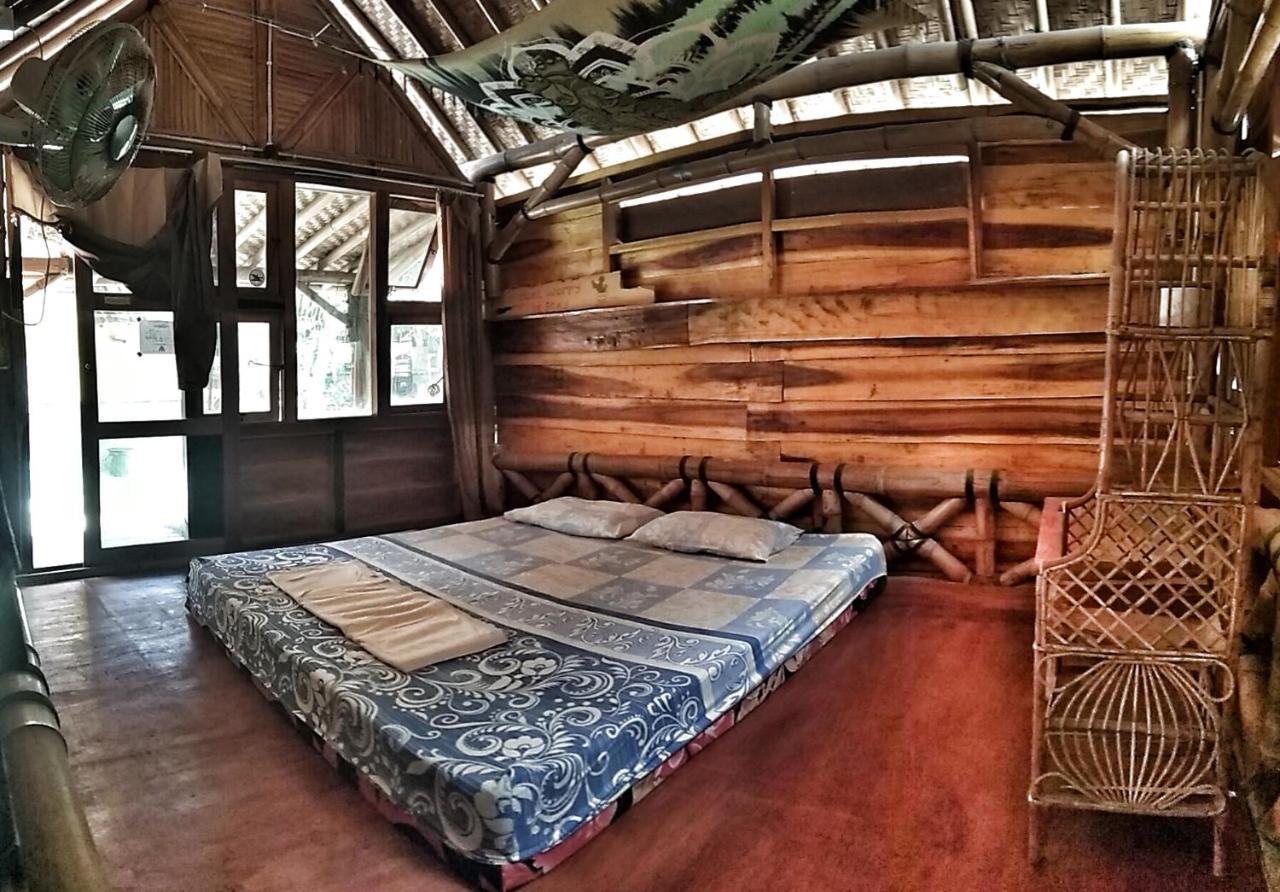 Kalak Harry'S Ocean House Watukarung Homestay מראה חיצוני תמונה