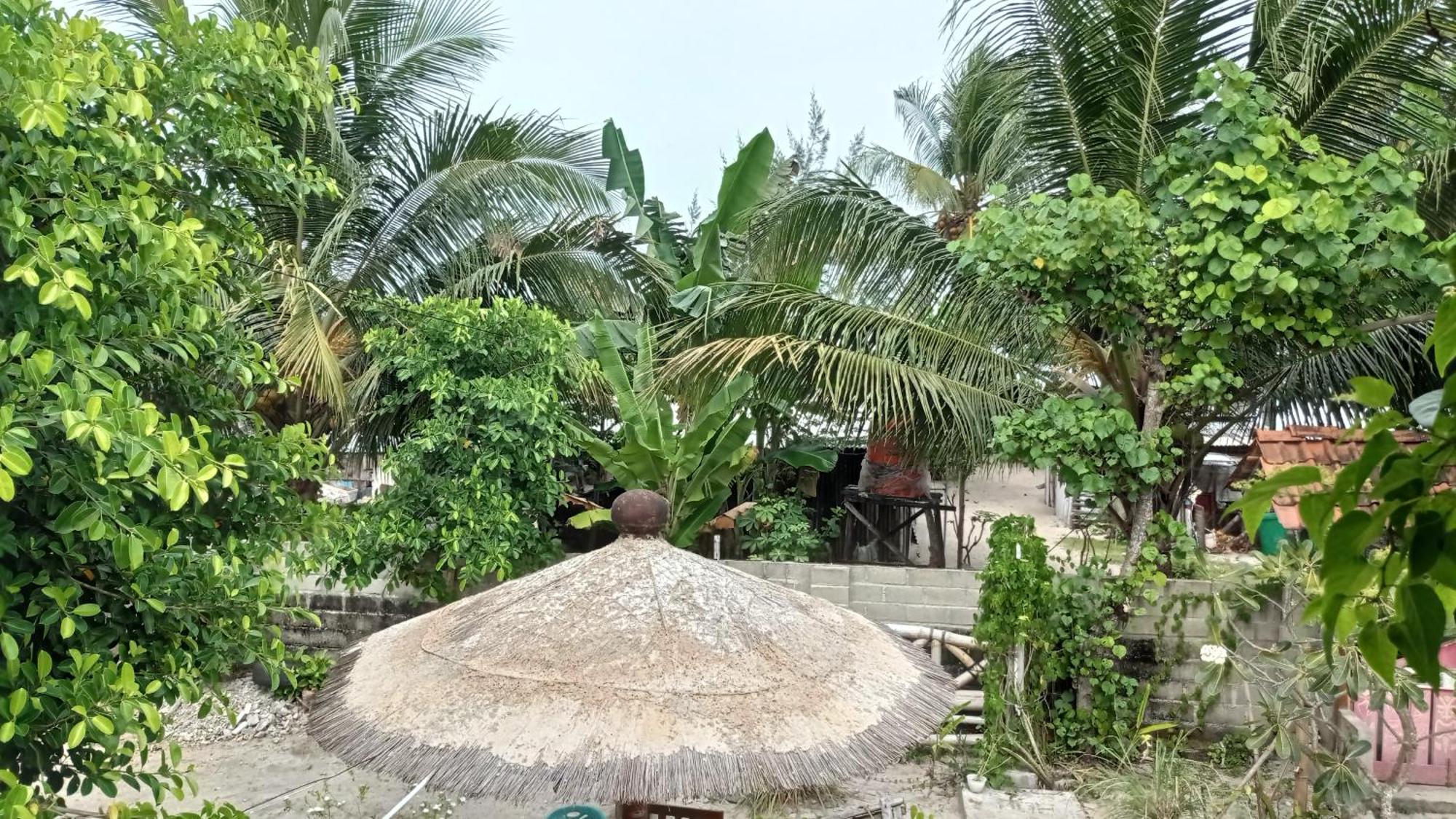 Kalak Harry'S Ocean House Watukarung Homestay חדר תמונה