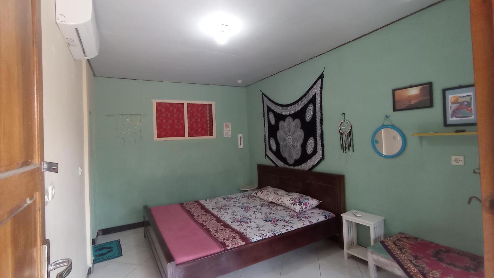 Kalak Harry'S Ocean House Watukarung Homestay חדר תמונה