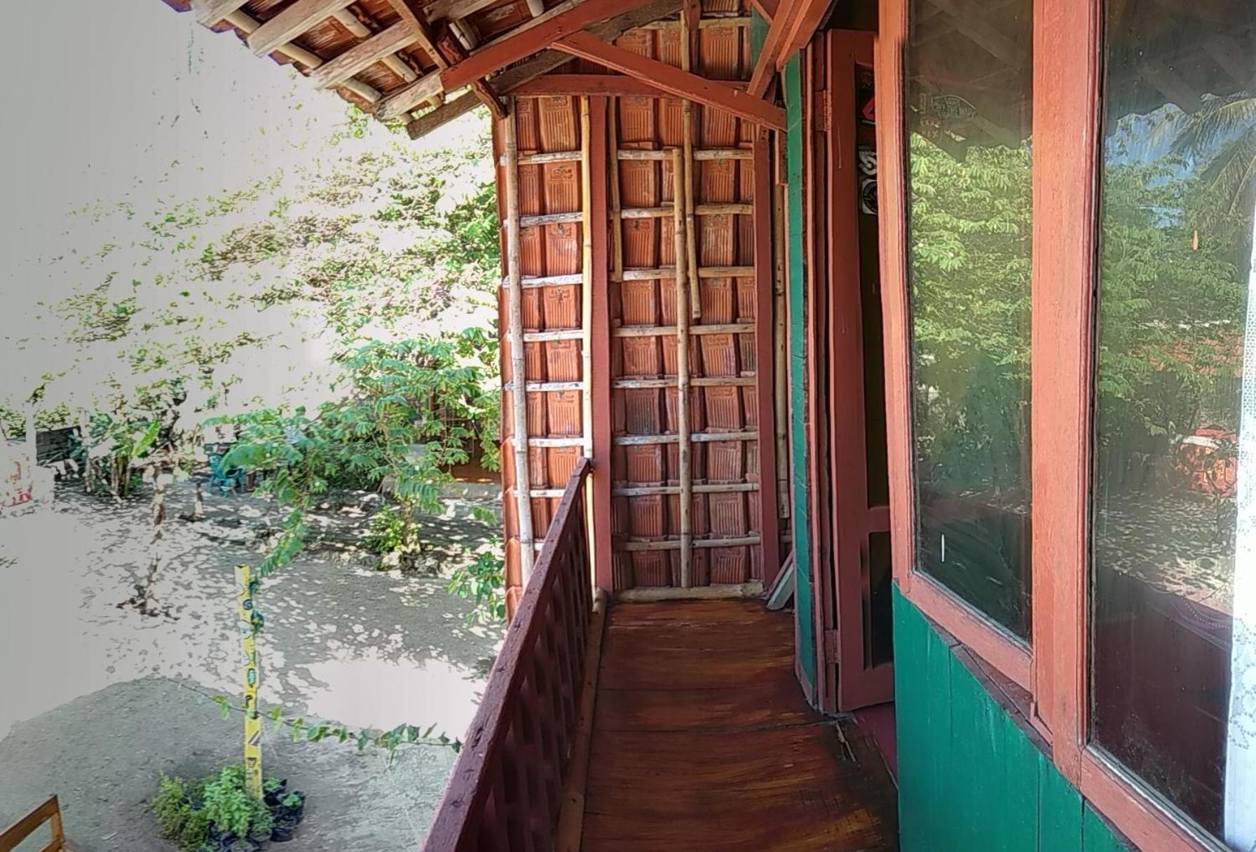 Kalak Harry'S Ocean House Watukarung Homestay חדר תמונה