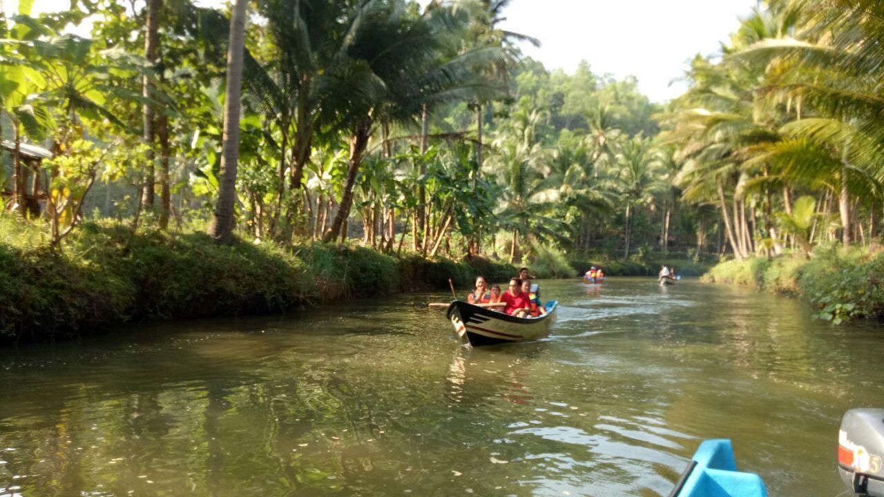 Kalak Harry'S Ocean House Watukarung Homestay מראה חיצוני תמונה