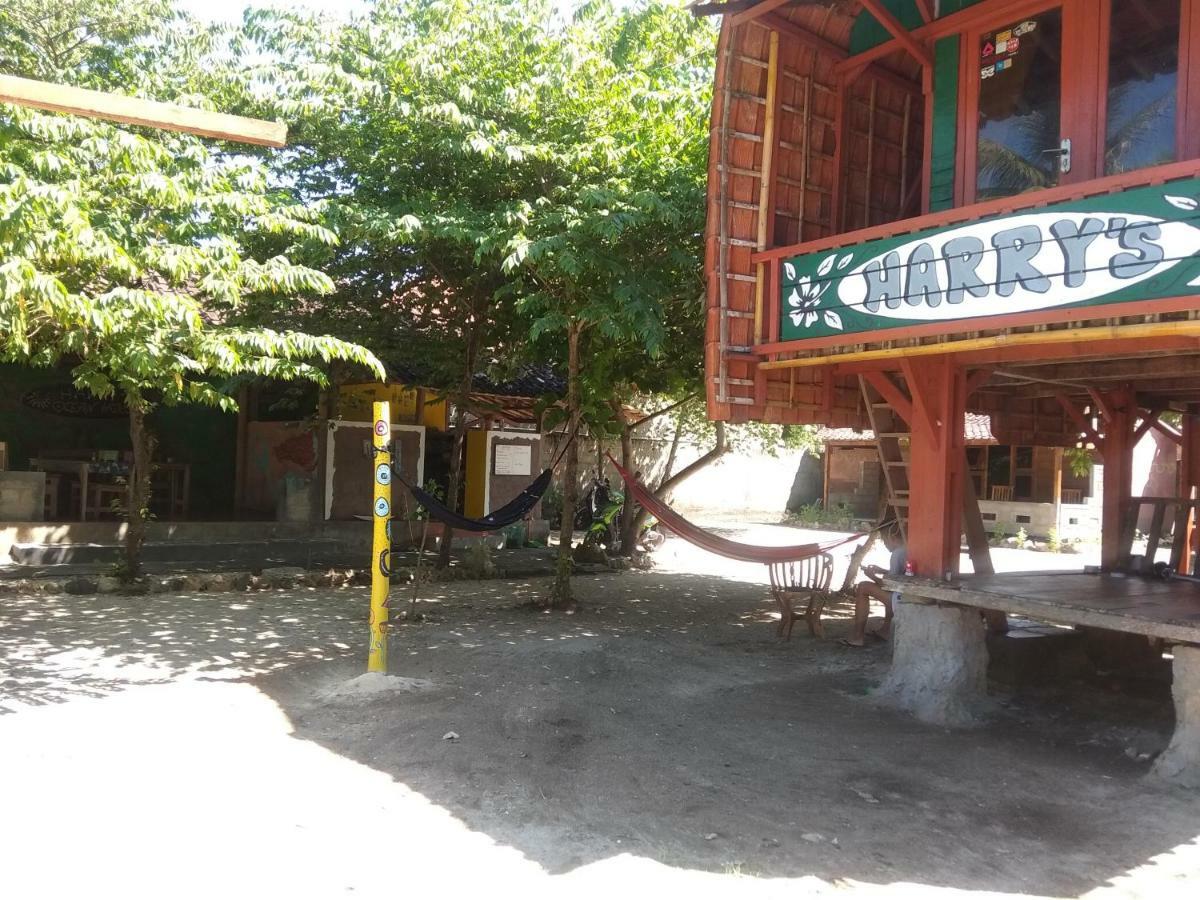 Kalak Harry'S Ocean House Watukarung Homestay מראה חיצוני תמונה